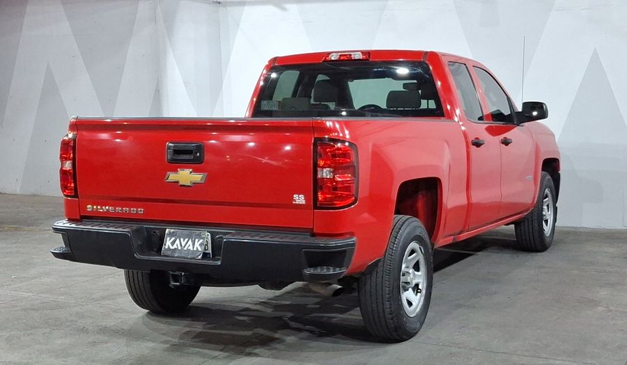 Chevrolet Silverado 2500 5.3 LS CAB EXT A AUTO Pickup 2018