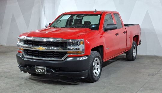 Chevrolet • Silverado 2500