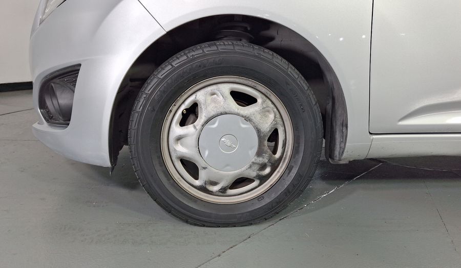 Chevrolet Spark 1.2 LT B MT Hatchback 2015