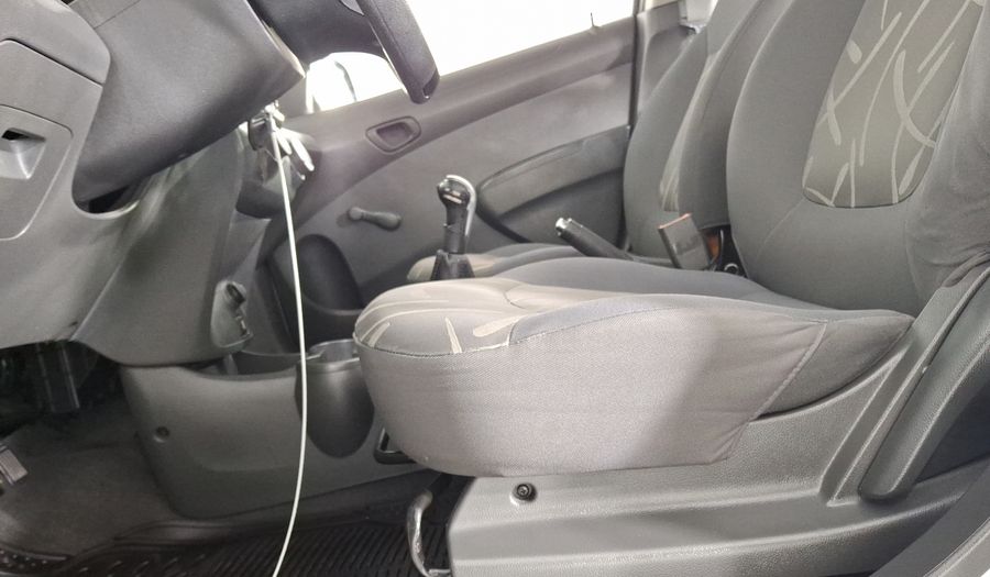 Chevrolet Spark 1.2 LT B MT Hatchback 2015