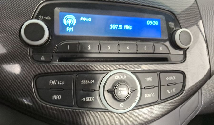 Chevrolet Spark 1.2 LT B MT Hatchback 2015