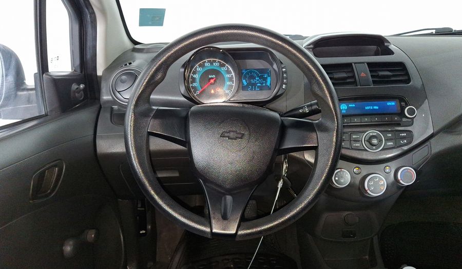 Chevrolet Spark 1.2 LT B MT Hatchback 2015