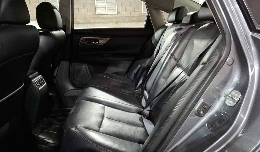 Nissan Altima 3.5 EXCLUSIVE CVT Sedan 2016