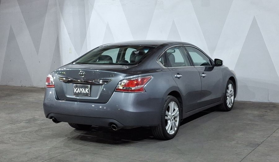 Nissan Altima 3.5 EXCLUSIVE CVT Sedan 2016
