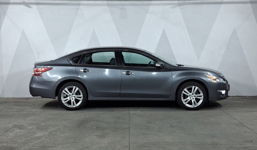 Nissan Altima 3.5 EXCLUSIVE CVT Sedan 2016