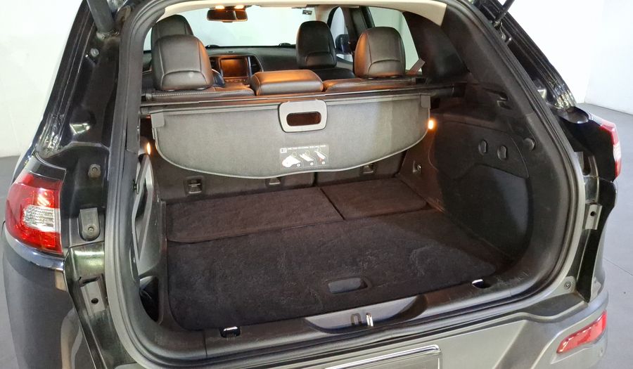 Jeep Cherokee 2.4 LIMITED PREMIUM 4X2 Suv 2016