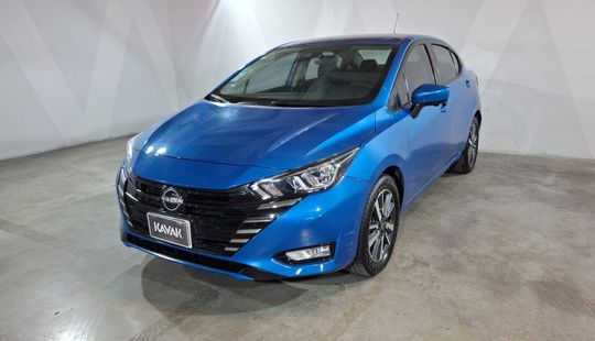 Nissan • Versa