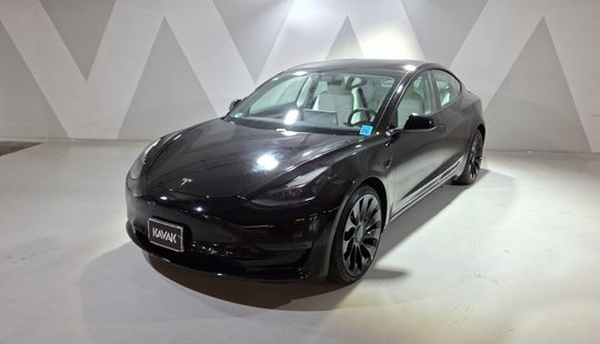 Tesla • Model 3