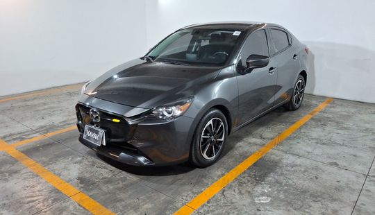 Mazda • Mazda 2
