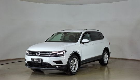 Volkswagen • Tiguan