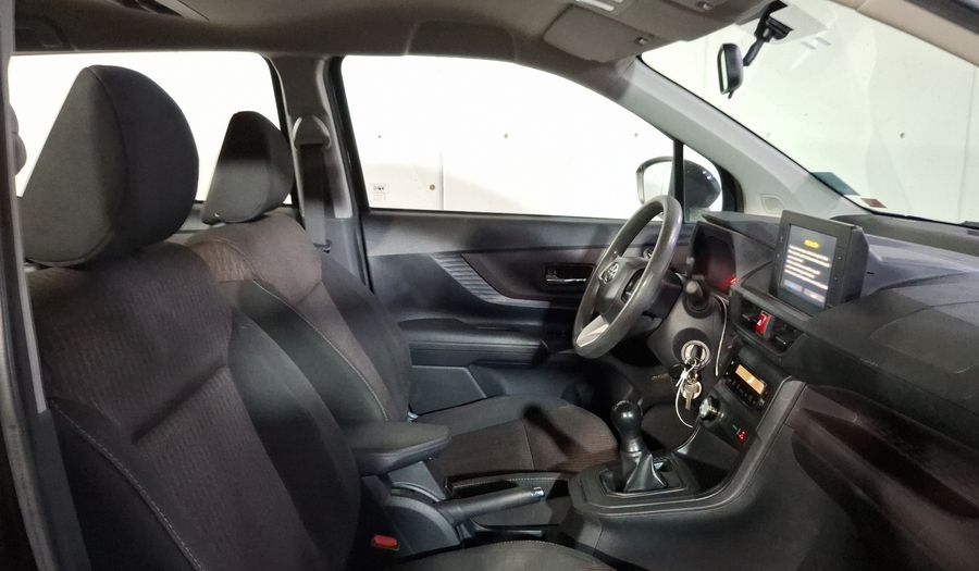 Toyota Avanza 1.5 LE Minivan 2022