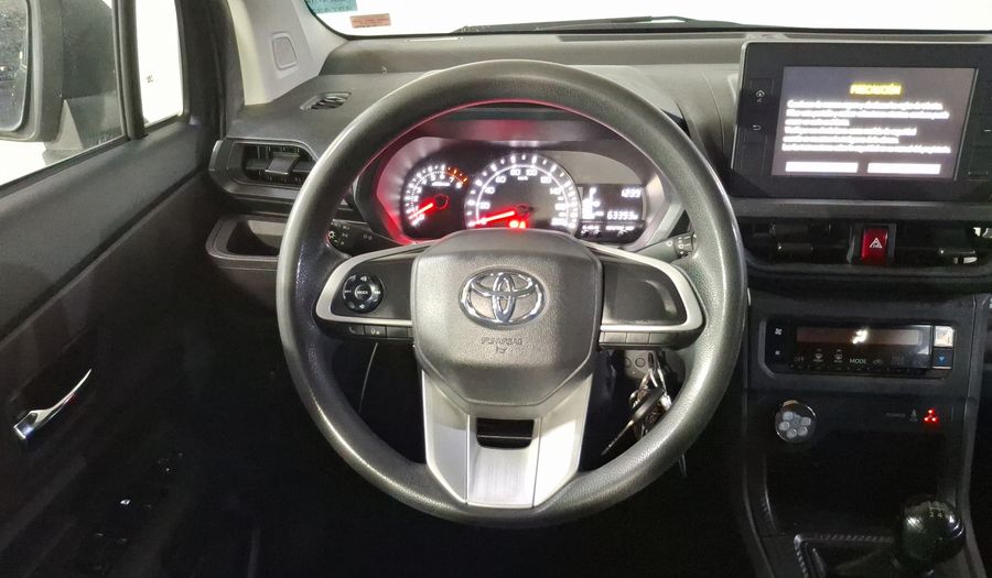 Toyota Avanza 1.5 LE Minivan 2022