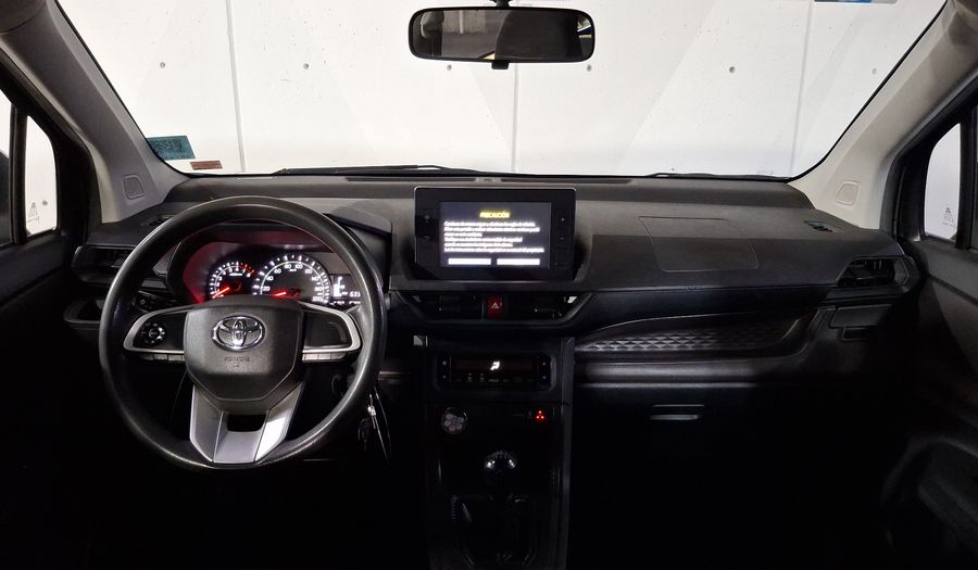 Toyota Avanza 1.5 LE Minivan 2022