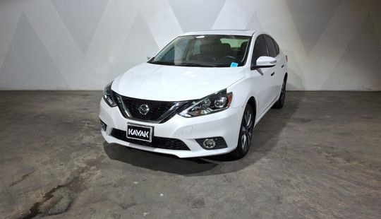 Nissan • Sentra