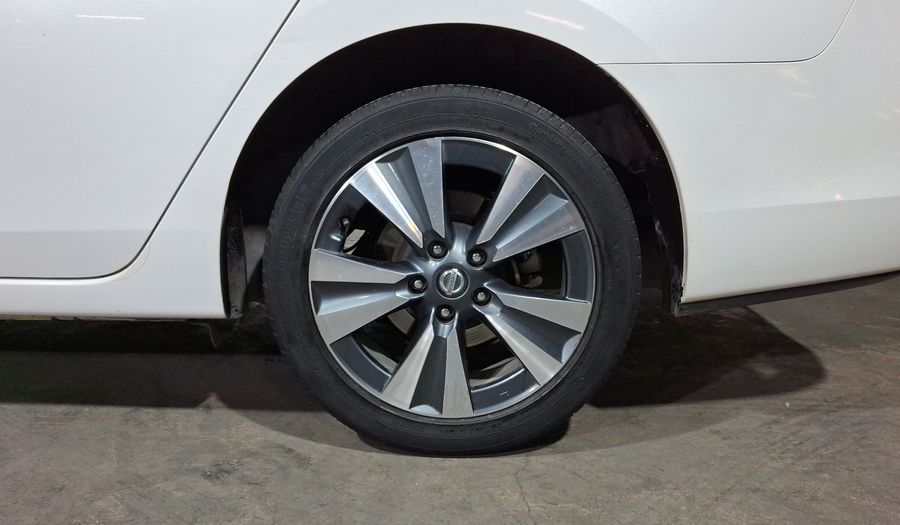 Nissan Sentra 1.8 EXCLUSIVE NAVI CVT Sedan 2017