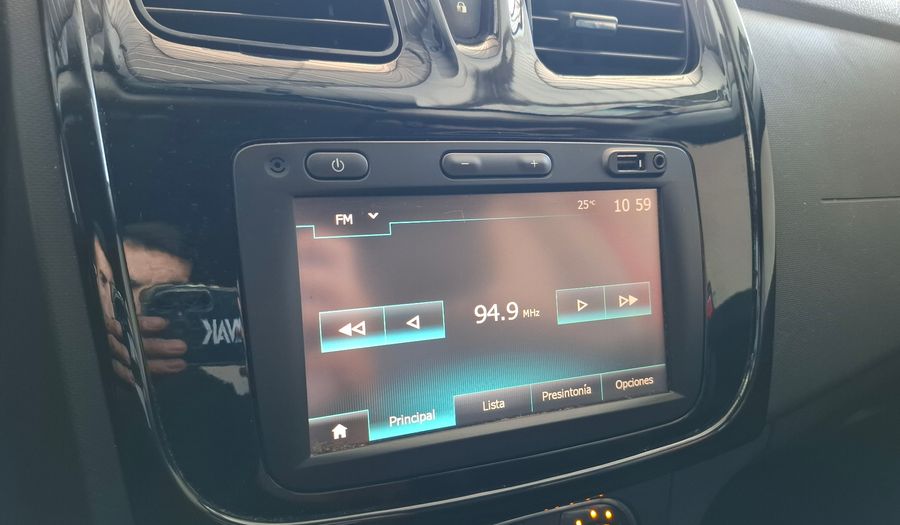 Renault Sandero Stepway 1.6 STEPWAY PRIVILEGE Hatchback 2018