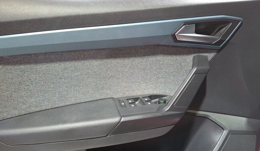 Seat Arona 1.6 XPERIENCE AUTO Suv 2023