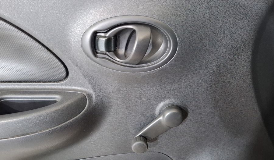 Nissan March 1.6 SENSE AT Hatchback 2013