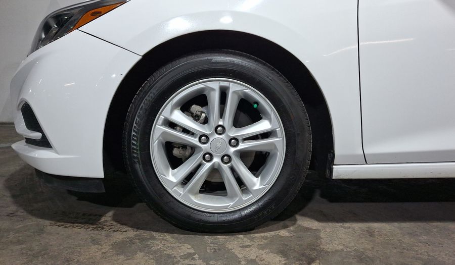 Chevrolet Cruze 1.4 LS A TURBO MT Sedan 2017