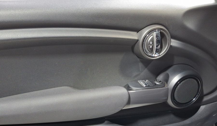 Mini Cooper 1.5 COOPER ESSENTIAL Hatchback 2022