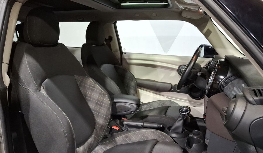 Mini Cooper 1.5 COOPER CHILI AUTO Hatchback 2018