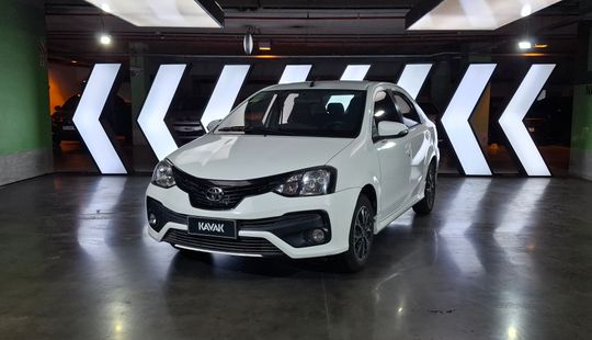 Toyota • Etios