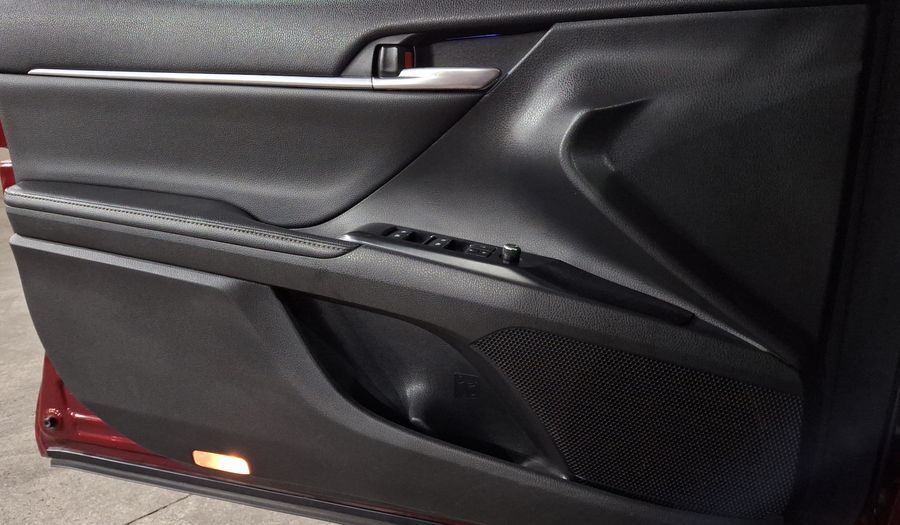 Toyota Camry 2.5 XLE NAVI HV AUTO Sedan 2020
