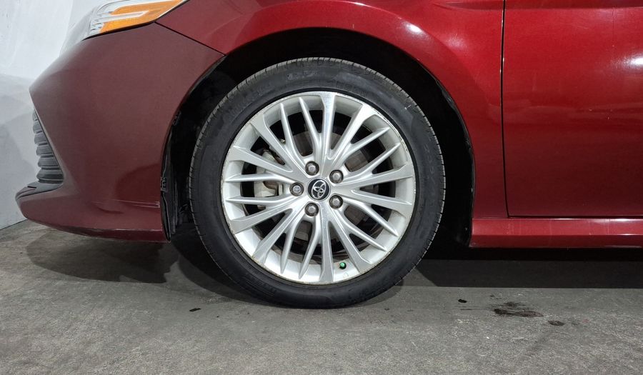 Toyota Camry 2.5 XLE NAVI HV AUTO Sedan 2020