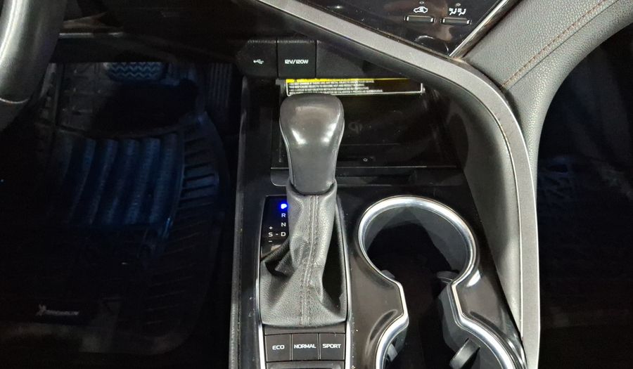 Toyota Camry 2.5 XLE NAVI HV AUTO Sedan 2020