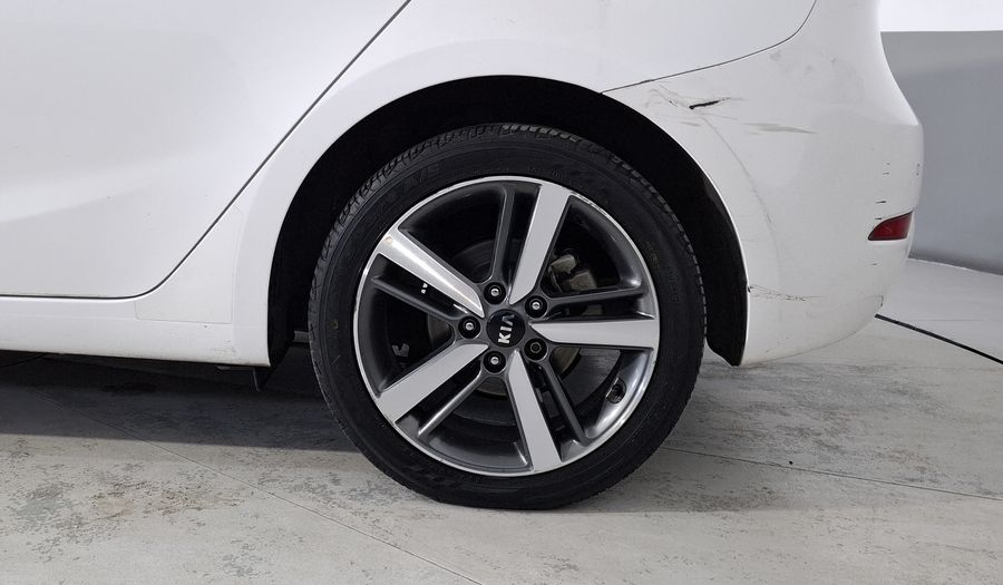 Kia Forte 2.0 SX MT Hatchback 2017