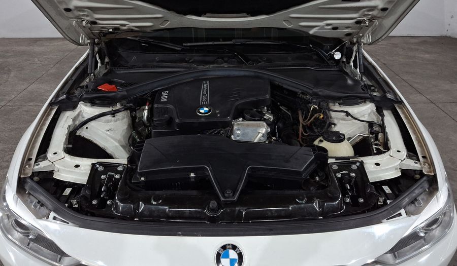 Bmw Serie 3 2.0 320IA SPORT LINE Sedan 2014