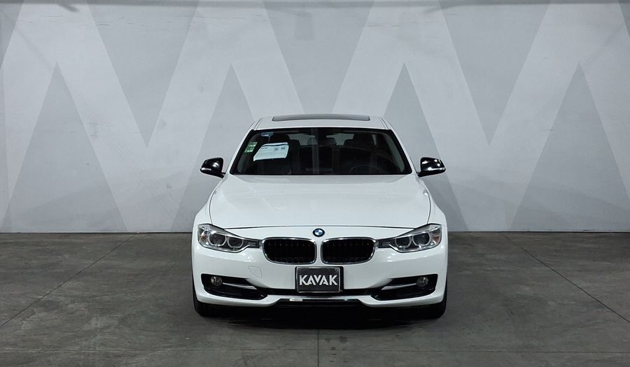 Bmw Serie 3 2.0 320IA SPORT LINE Sedan 2014