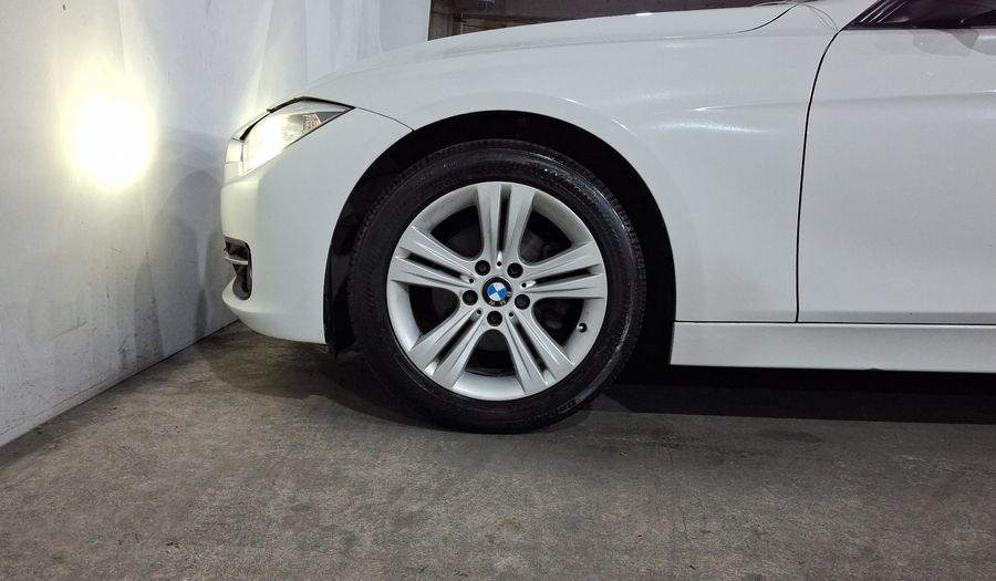 Bmw Serie 3 2.0 320IA SPORT LINE Sedan 2014
