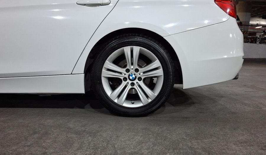 Bmw Serie 3 2.0 320IA SPORT LINE Sedan 2014