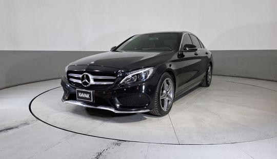 Mercedes Benz • Clase C