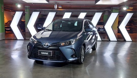 Toyota • Yaris