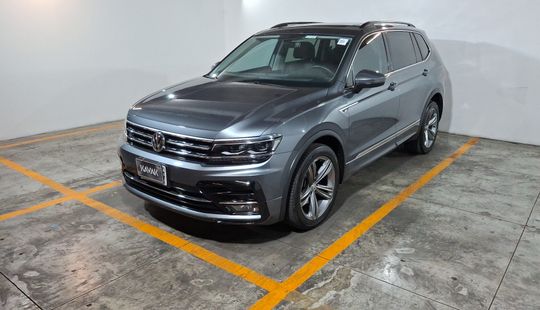 Volkswagen • Tiguan