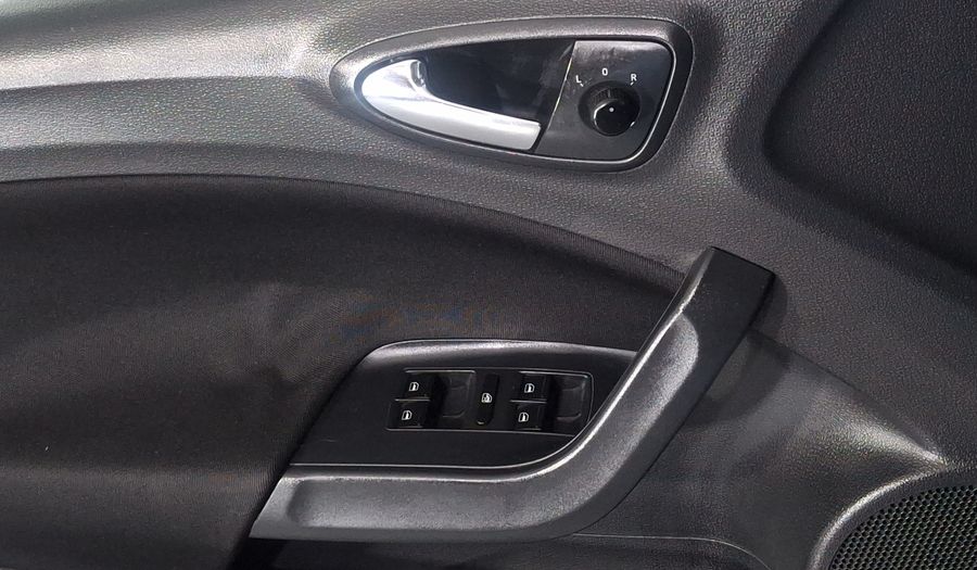 Seat Ibiza 2.0 REFERENCE 4 PTAS MT Hatchback 2015