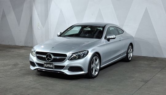 Mercedes Benz • Clase C