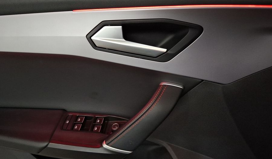 Seat Leon 2.0 FR AUTO Hatchback 2023