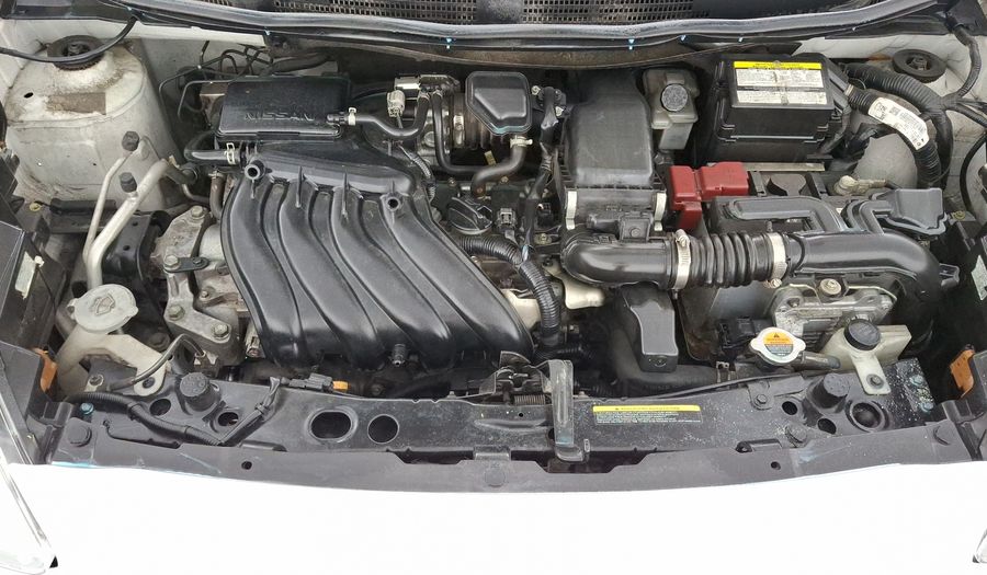 Nissan March 1.6 EXCLUSIVE BI-TONO AUTO Hatchback 2020