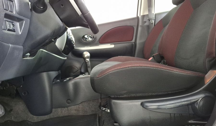 Nissan March 1.6 EXCLUSIVE BI-TONO AUTO Hatchback 2020