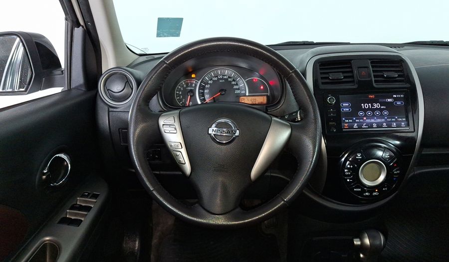 Nissan March 1.6 EXCLUSIVE BI-TONO AUTO Hatchback 2020