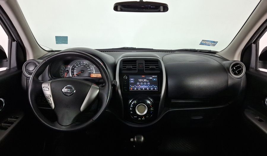 Nissan March 1.6 EXCLUSIVE BI-TONO AUTO Hatchback 2020