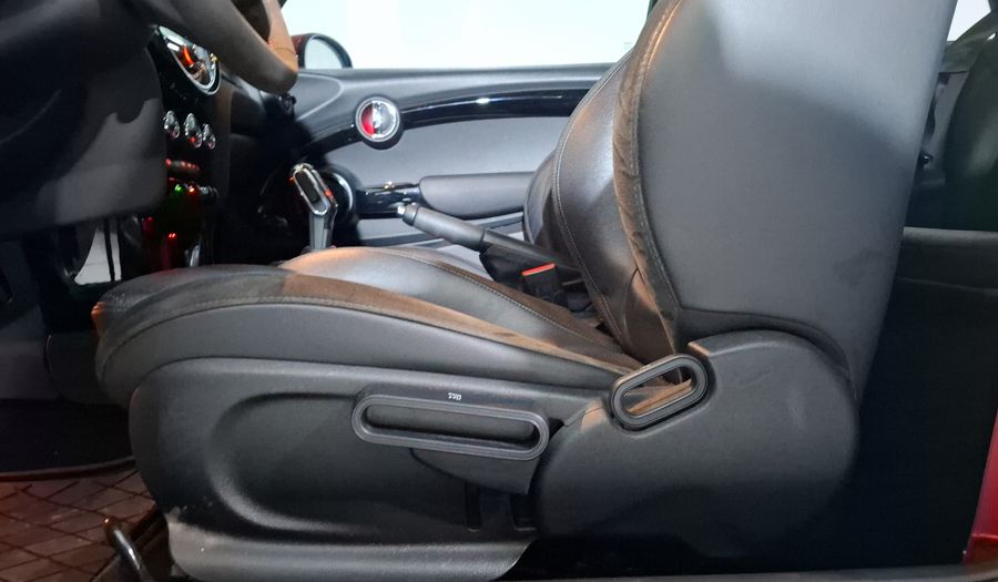 Mini John Cooper Works 2.0 JOHN COOPER WORKS HOT CHILI AUTO Hatchback 2020