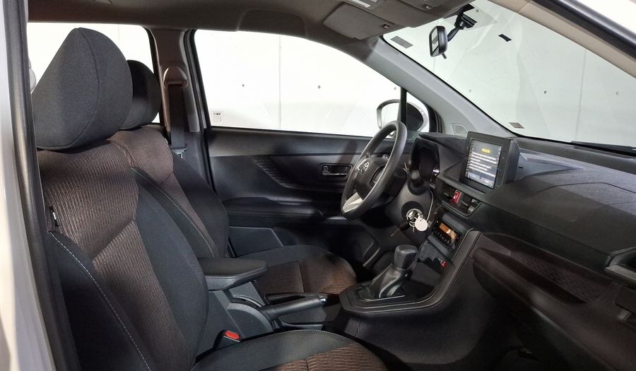 Toyota Avanza 1.5 XLE CVT Minivan 2024