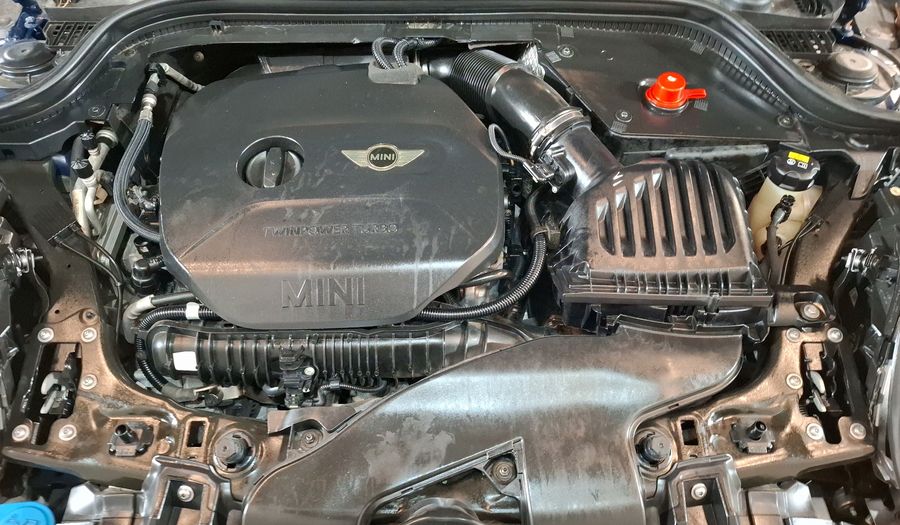 Mini John Cooper Works 2.0 JOHN COOPER WORKS HOT CHILI AT Hatchback 2018