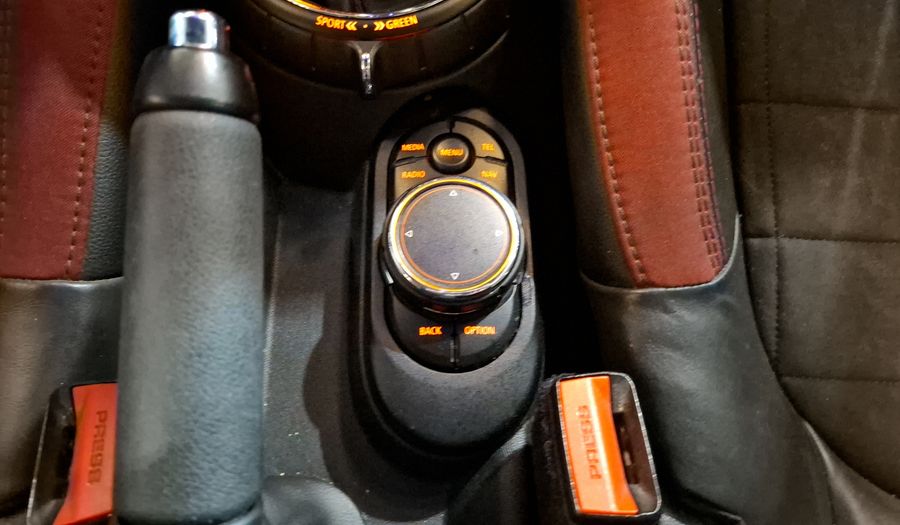 Mini John Cooper Works 2.0 JOHN COOPER WORKS HOT CHILI AT Hatchback 2018