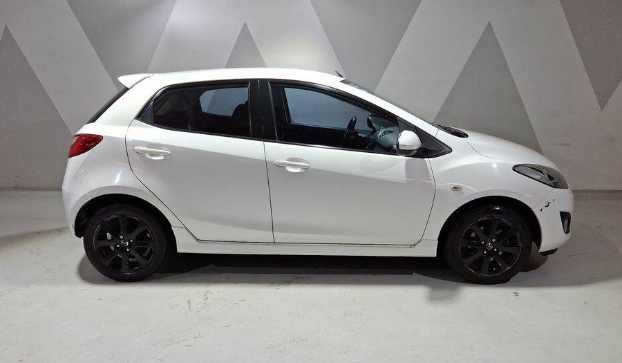 Mazda 2 1.5 TOURING TA Hatchback 2014