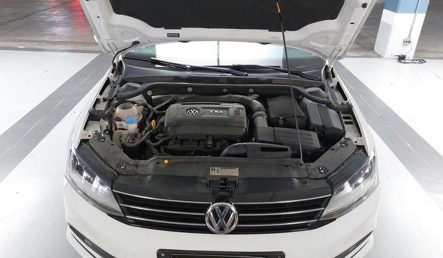 Volkswagen Jetta 2.0 TSI HIGHLINE DSG Sedan 2017